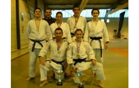 Performance nationale de l'équipe Jujitsu 