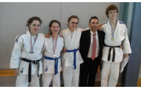 Médailles nationales au Championnat de France de Jujitsu (technique, combats, ne-waza)